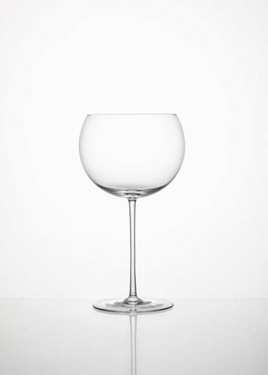 Designová sklenice na červené víno